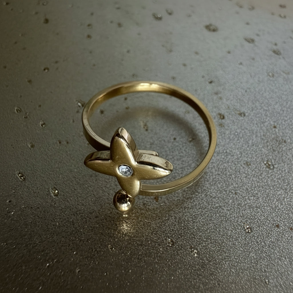 Amelie adjustable ring gold-tone ring – alternate view