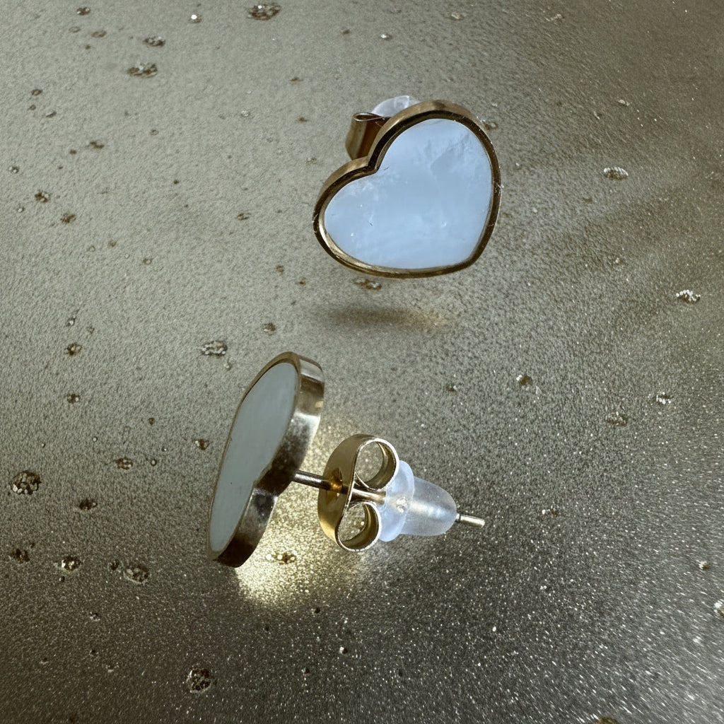 Pearl Heart Studs gold-tone earrings – detail view