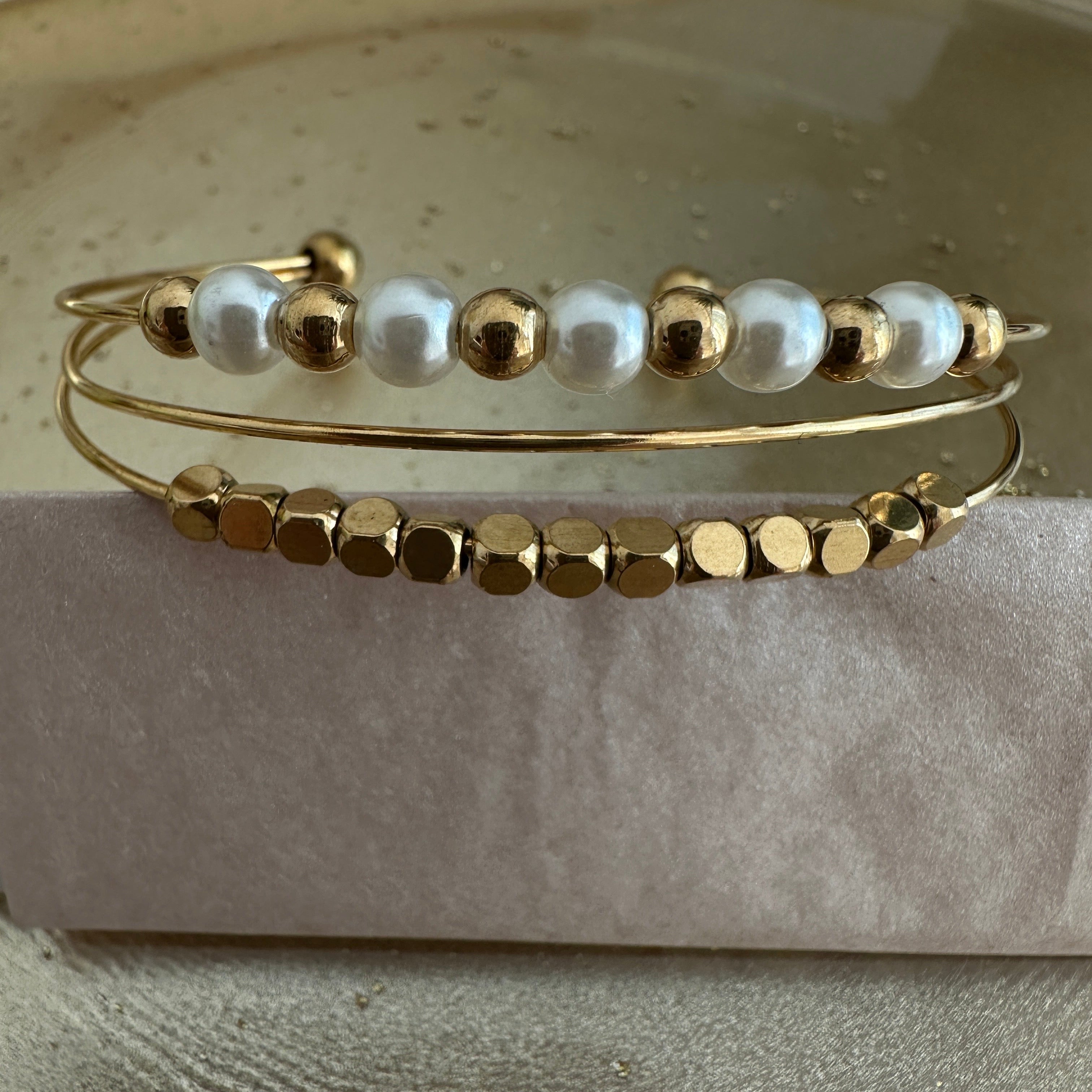 Fidget Bracelet gold-tone bracelet – alternate view