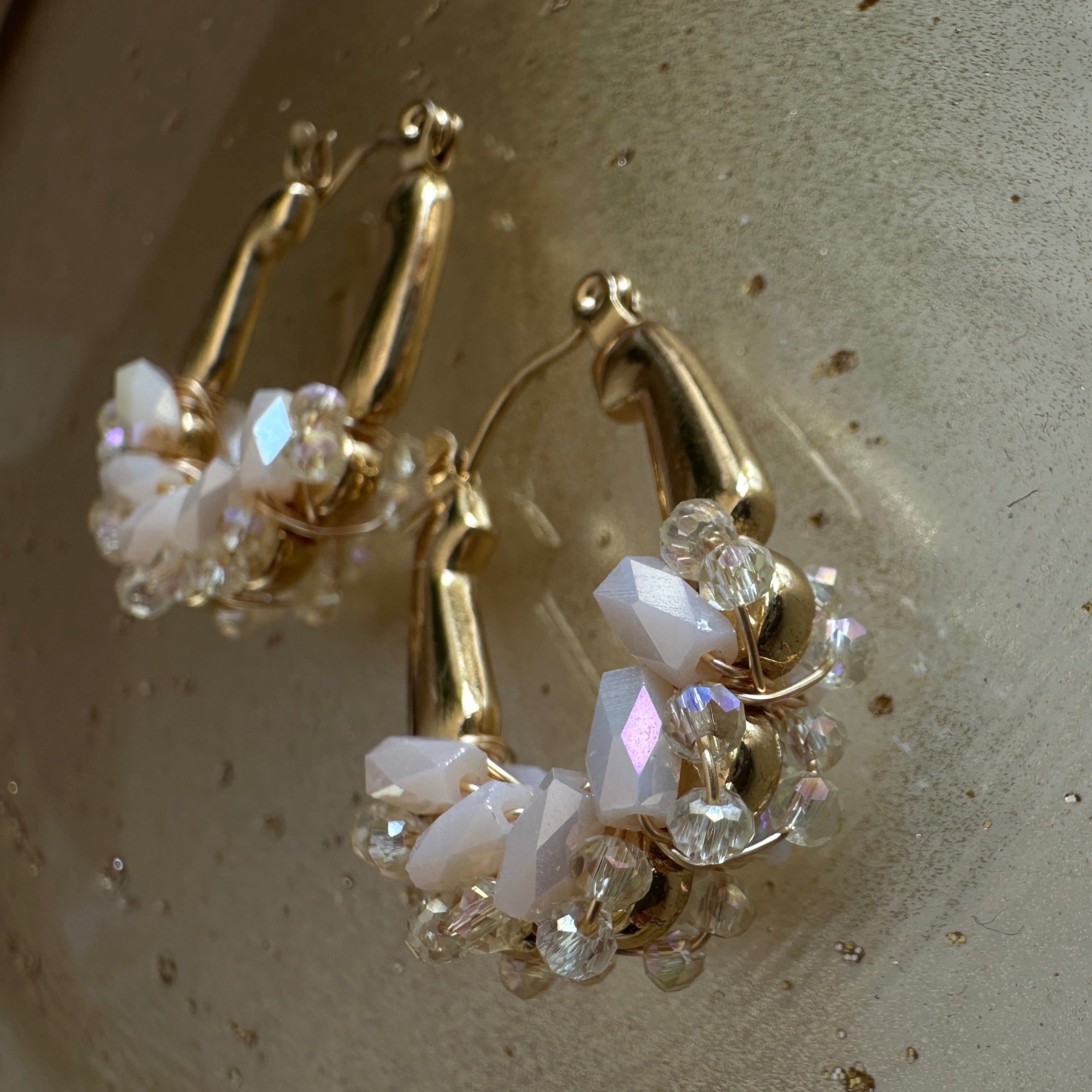 Sprinkle Earrings gold-tone earrings – detail view