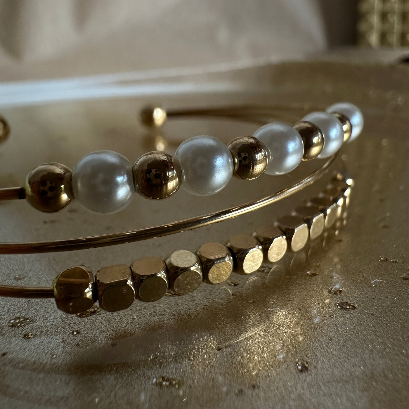 Fidget Bracelet – gold-tone bracelet by The Basics