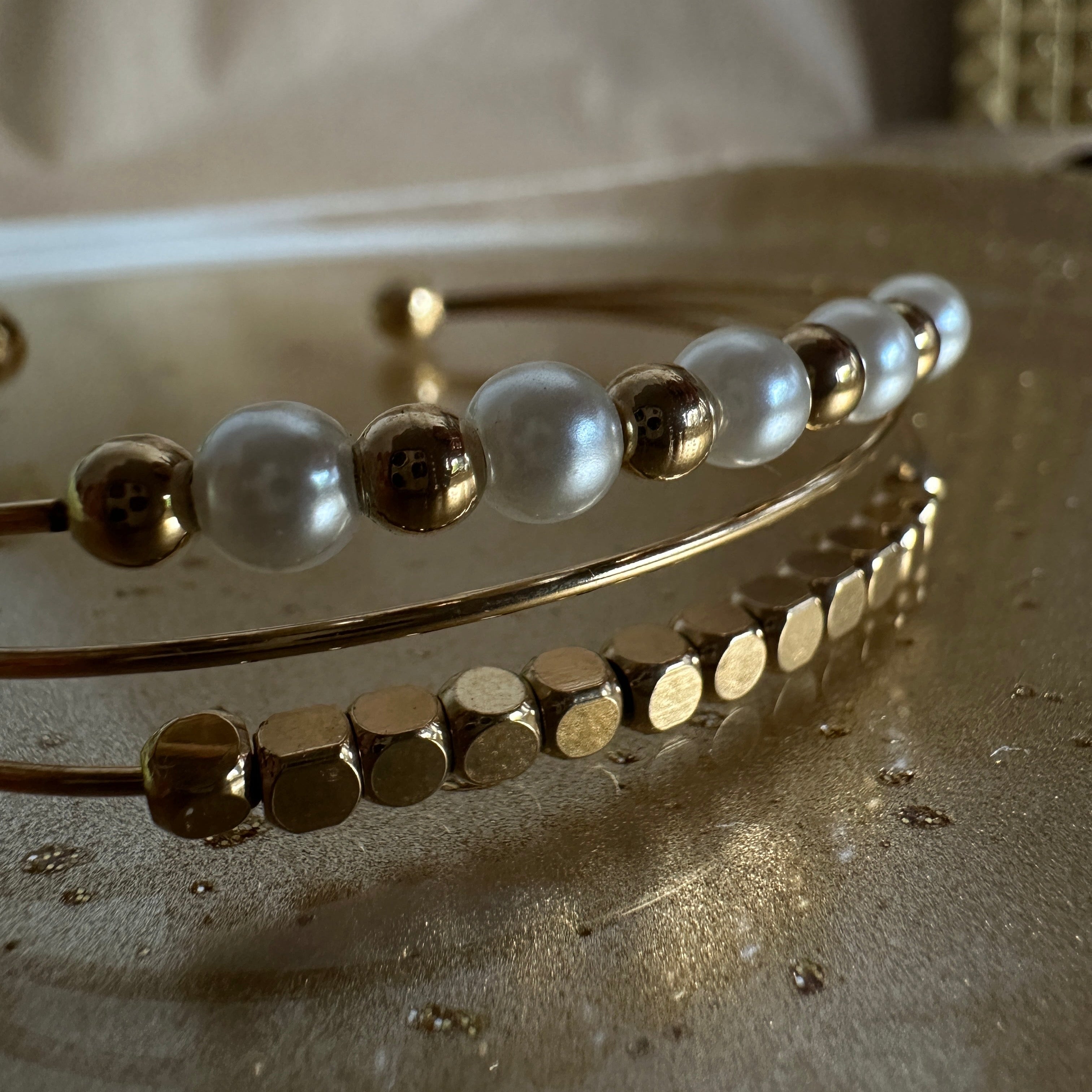 Fidget Bracelet – gold-tone bracelet by The Basics