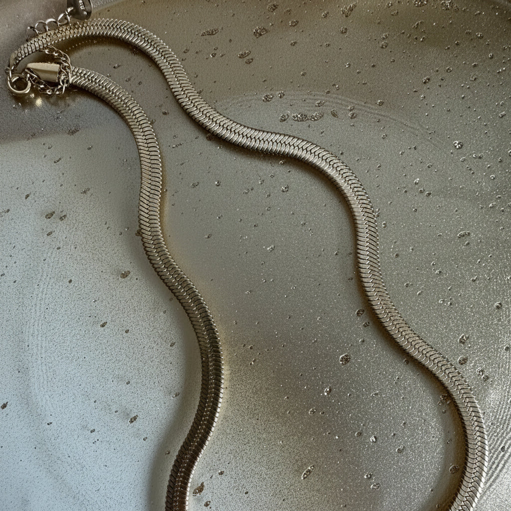 Miami Vibe Necklace gold-tone necklace – alternate view
