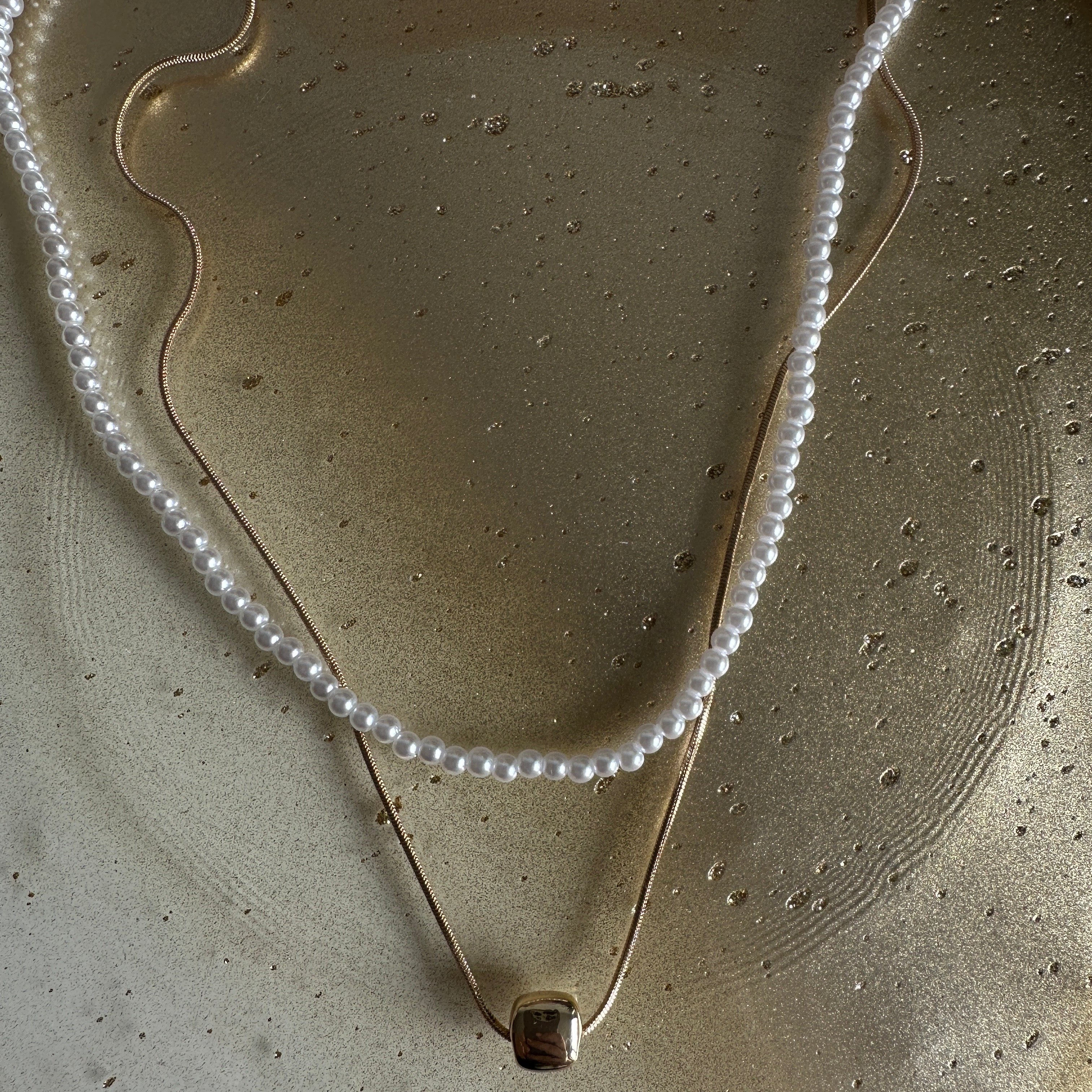 Elodie Necklace gold-tone necklace – alternate view